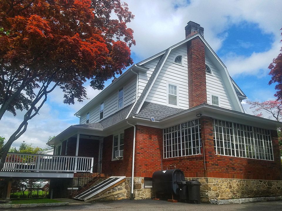 2nd image of 24 Oregon Rd