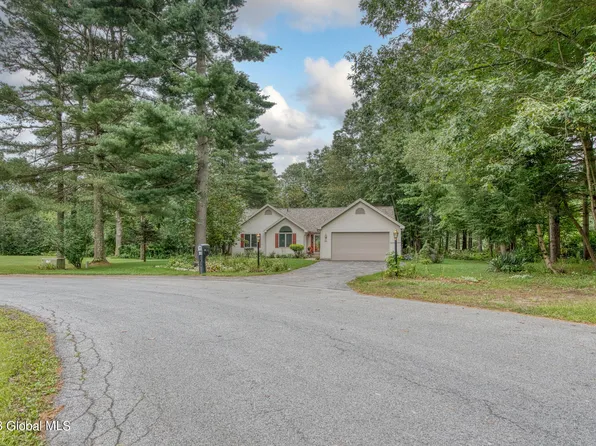 34 Morningside Circle, Queensbury, NY 12804