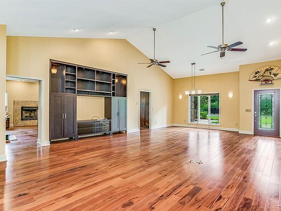 5th image of 1559 Libby Ln