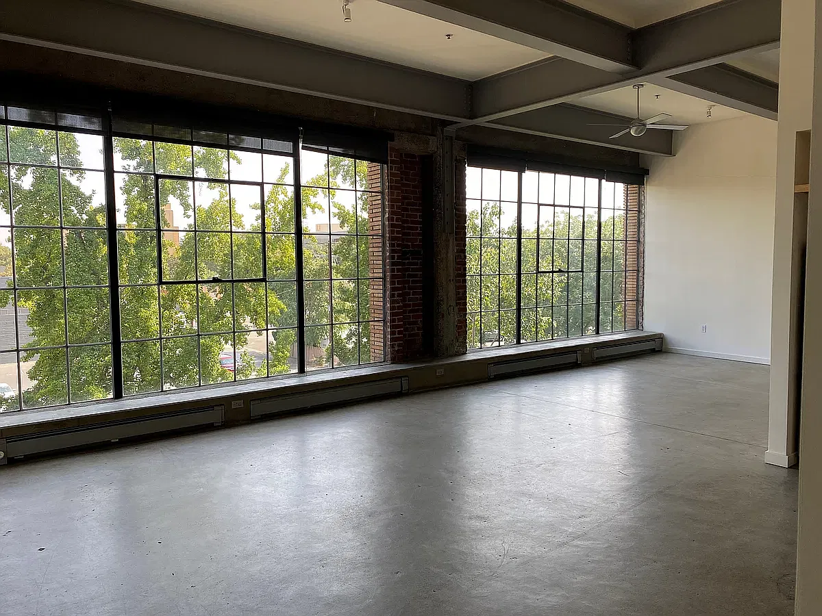 Studio, 1002 sqft, $2,700 — Photo 4