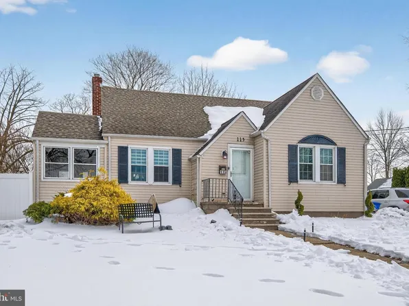 115 S Walnut Ave, Maple Shade, NJ 08052