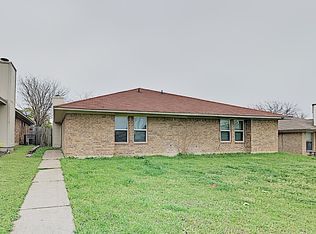 3405 Republic Dr, Forest Hill, TX 76140
