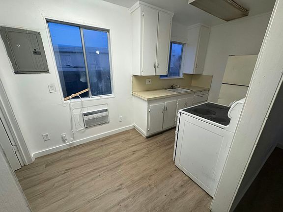 5th image of 1110 W Broadway Ave #3