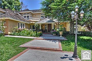 3rd image of 30912 Steeplechase Dr