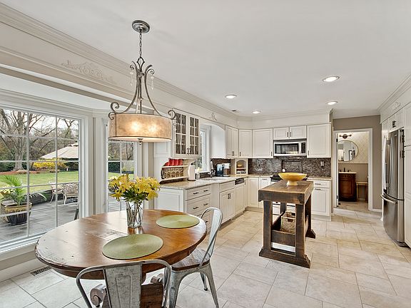4th image of 41 Easton Way