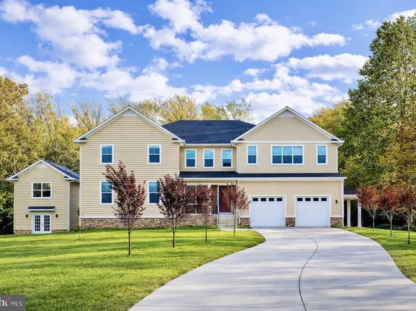 7313 Byrneley Ln, Annandale, VA 22003