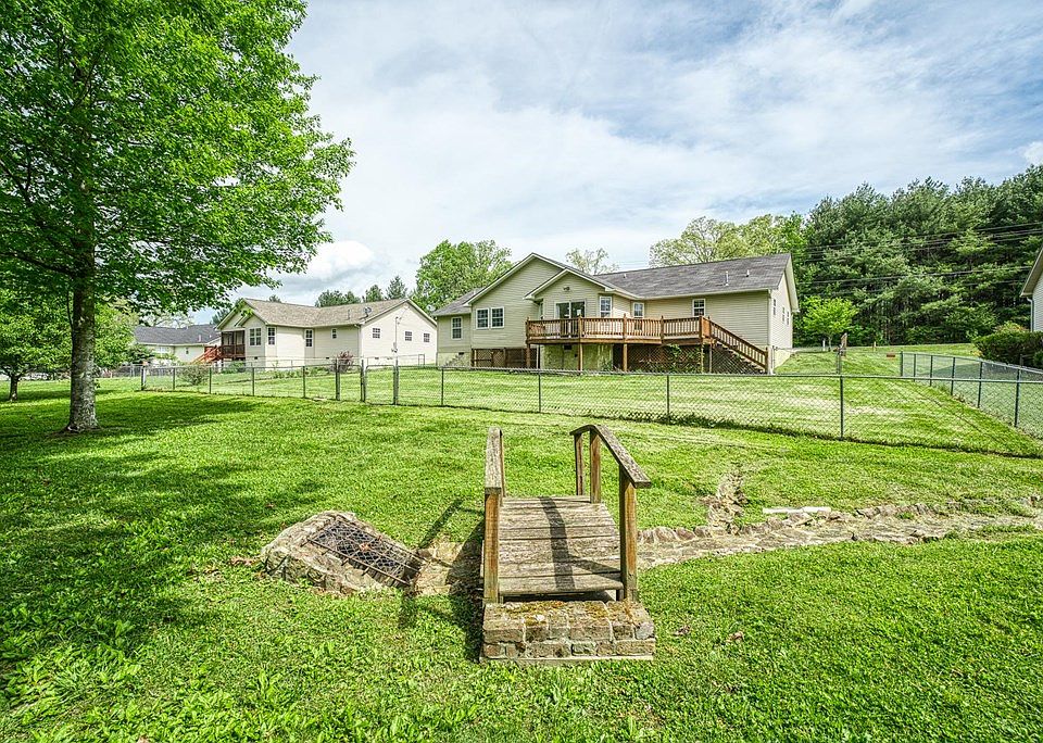 953 Taylors Chapel Rd, Crossville, TN 38572 Zillow