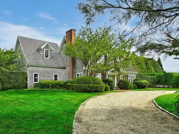 254 Captains Neck Ln, Southampton, NY 11968