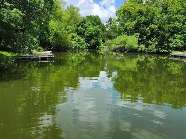 10 Deepwoods Dr, Linn Valley, KS 66040
