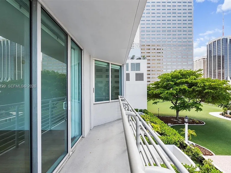 335 S Biscayne Blvd #908 — Photo 28