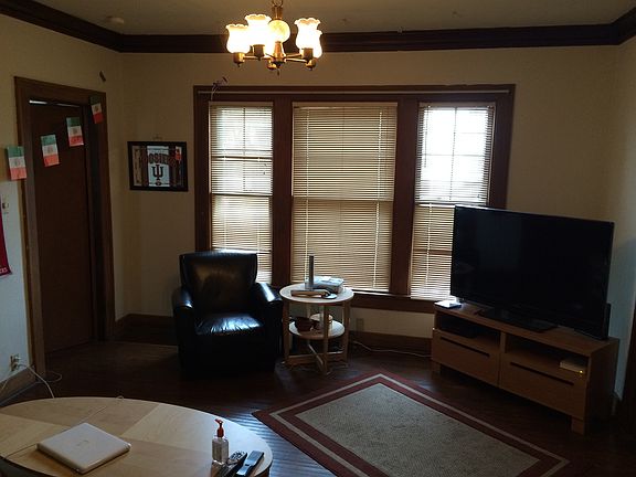 2nd image of 828 E University St #2