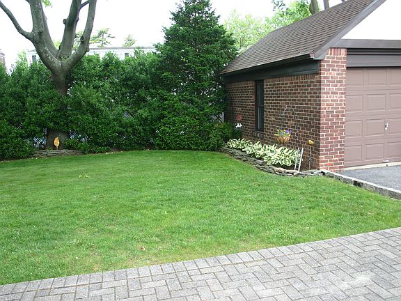 5th image of 11 Nassau Blvd