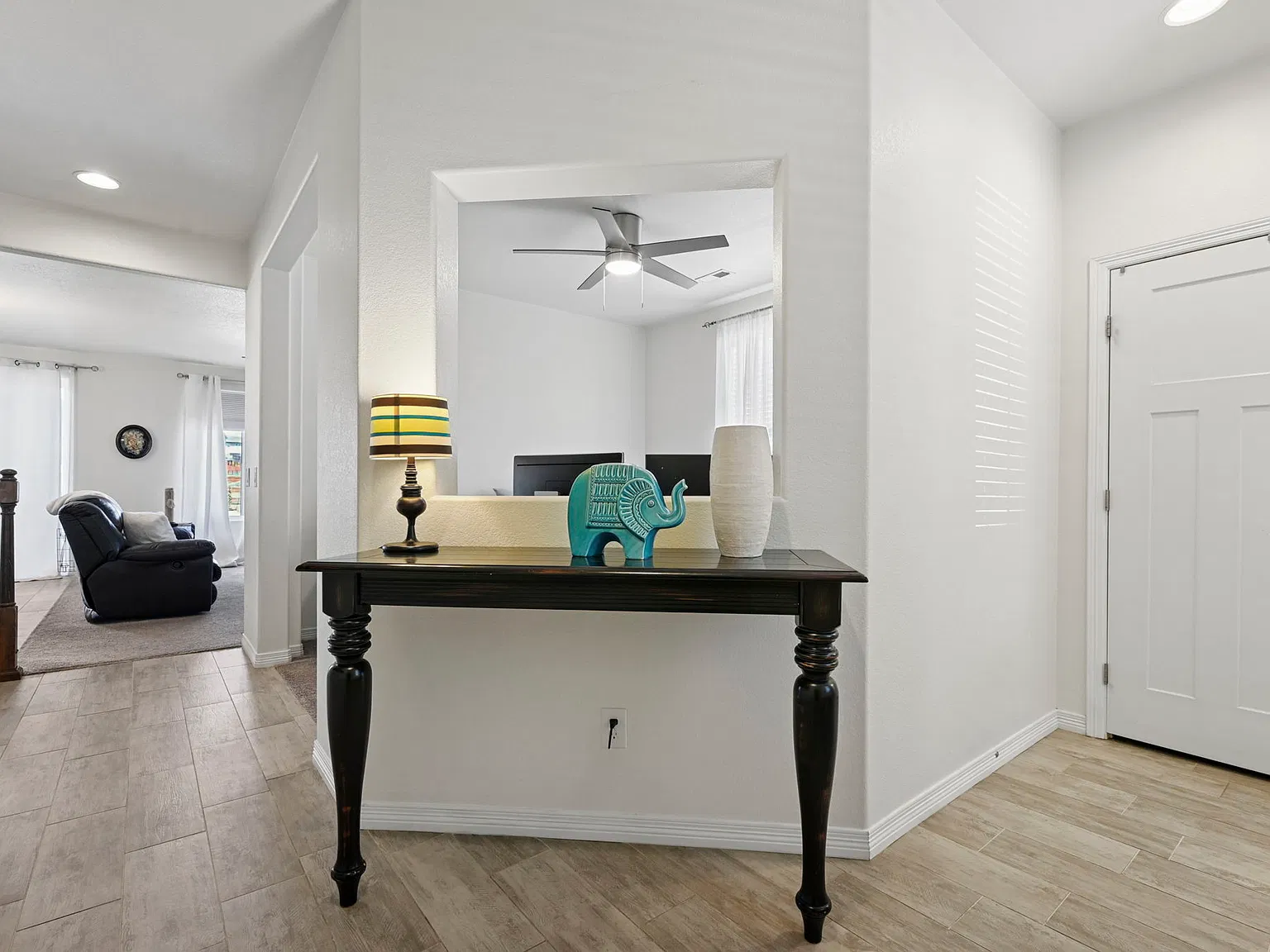 9702 Emerald Vista Dr — Photo 4
