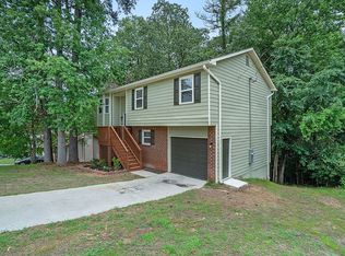 2296 Rolling Rock Dr, Conley, GA 30288