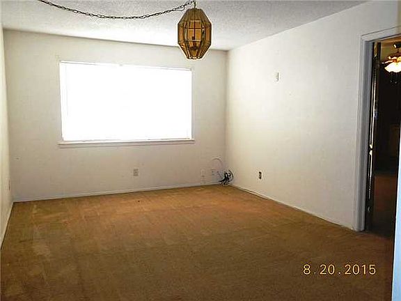 5th image of 10128 Montwood Dr