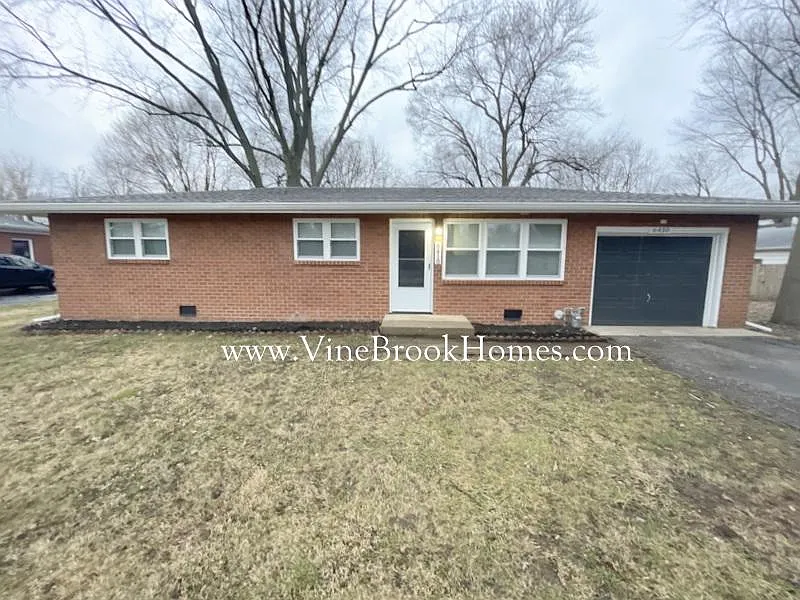 6410 W Bertha St photo 1