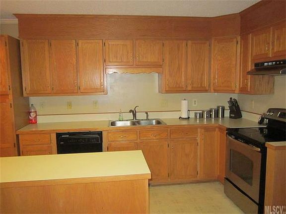 4th image of 1376 Billings Dr