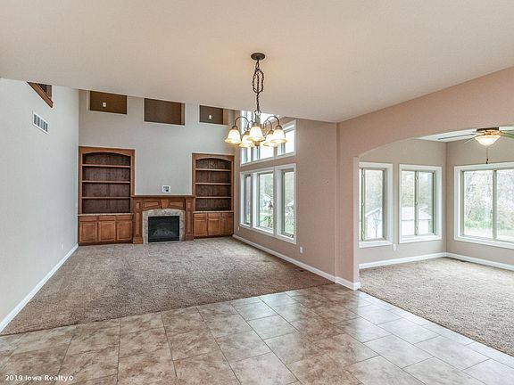 4th image of 900 Lake View Ave