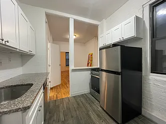 Rented by HOLTON REAL ESTATE INC.