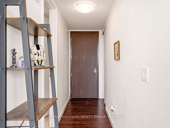3rd image of 201 Parkdale Ave #805