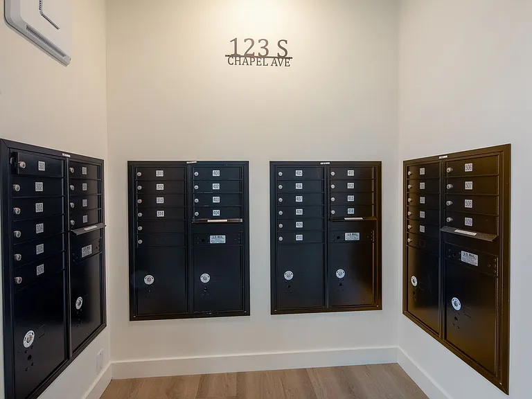 APT 123 CHAPEL AVE — Photo 84