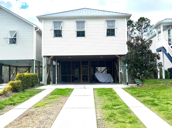 104 James Ave, Surf City, NC 28445