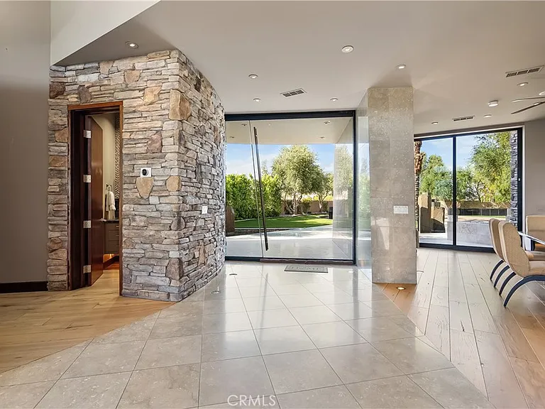 68 Royal Saint Georges Way — Photo 72