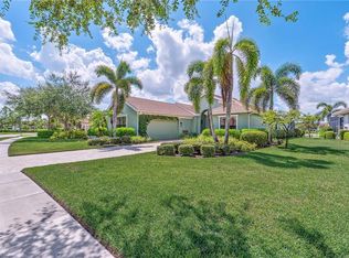 12348 Wisteria DR, NAPLES, FL 34120