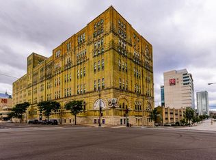 270 E Highland Ave APT 614, Milwaukee, WI 53202
