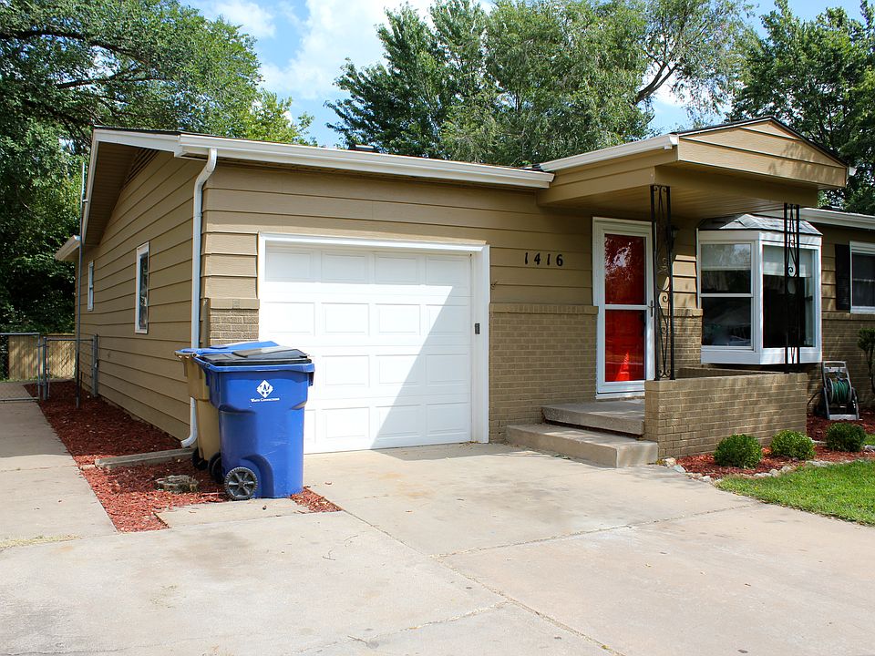 2nd image of 1416 N Buckner Ave