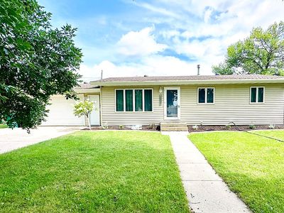 307 6th St E, West Fargo, ND, 58078