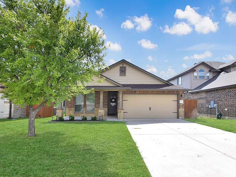 1411 Amber Dawn Dr — Photo 1