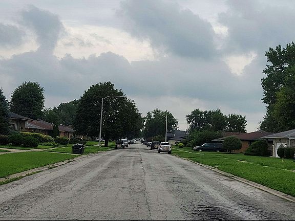 5th image of 15129 University Ave