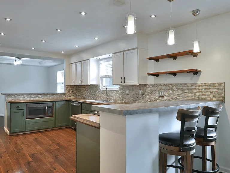 293 Sumption Dr — Photo 12