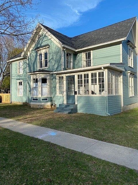 1st image of 37 Delaware St