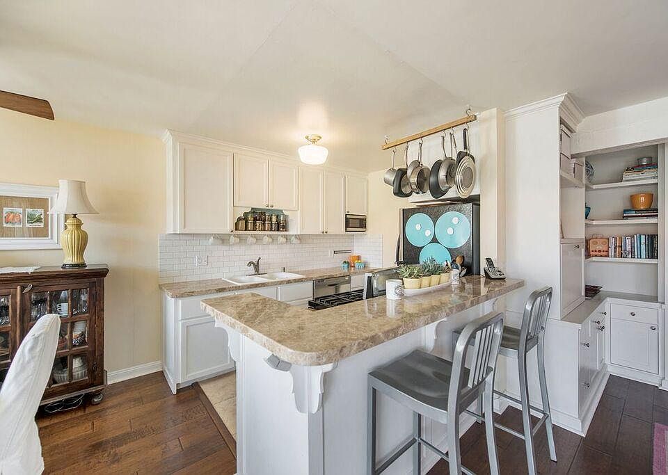 1st image of 1720 Ardmore Ave APT 227