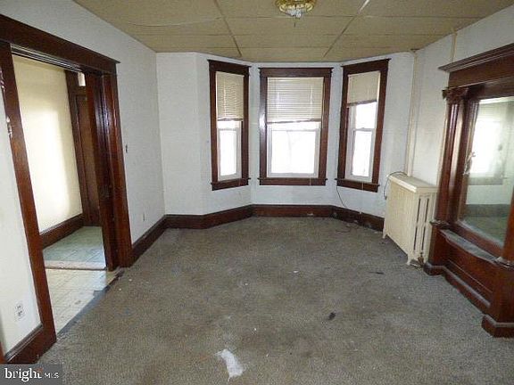4th image of 829 W Franklin St