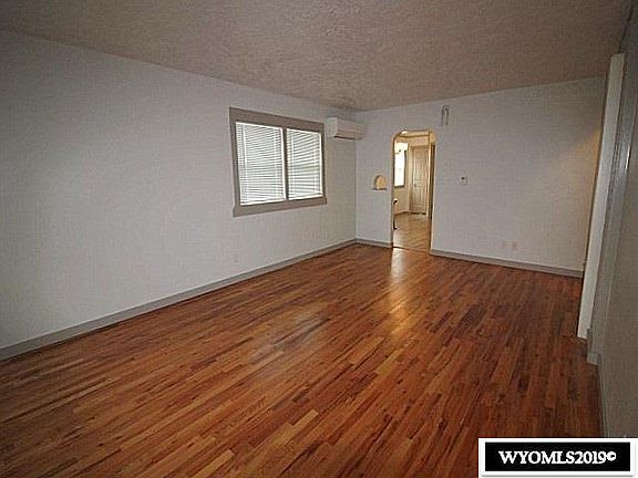 2nd image of 1818 E East St