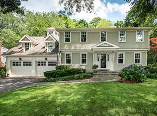 56 Southwood Dr, New Canaan, CT 06840