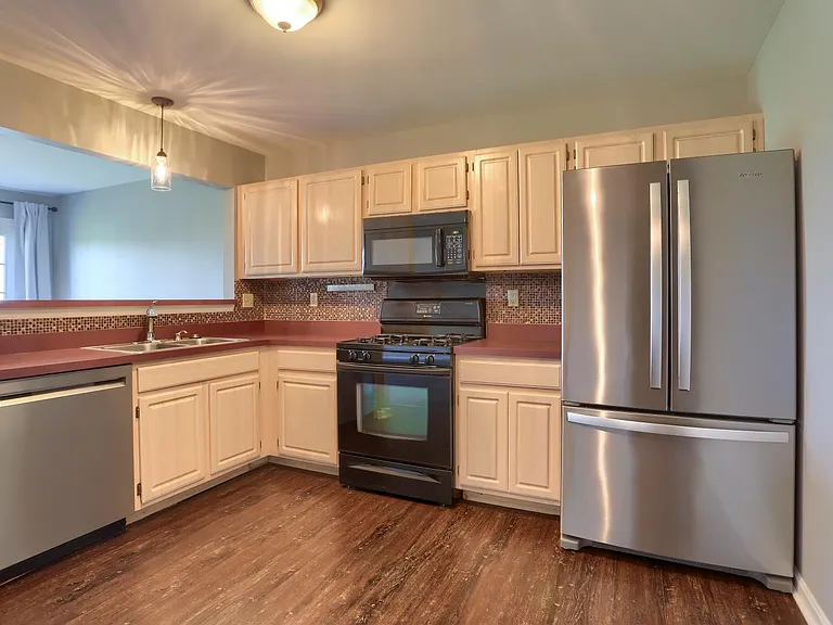 226 Sparrow Rd — Photo 6