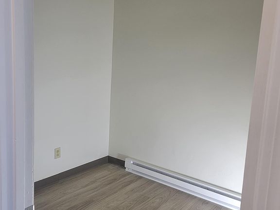 Office Space (with closet!)