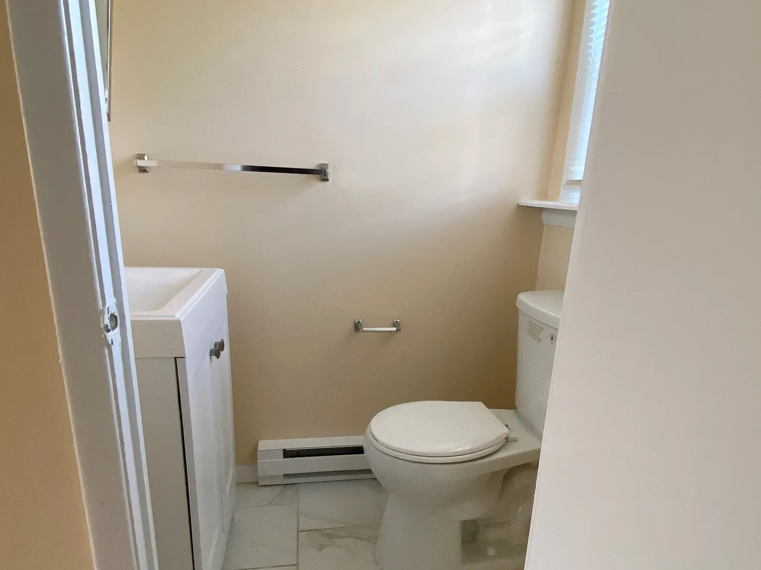 West Hill Apartments — Photo 4