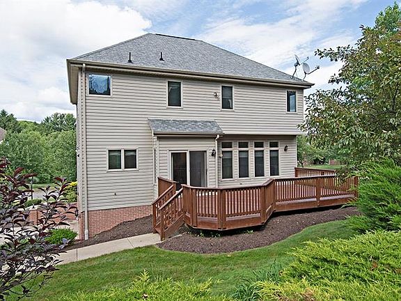 4th image of 120 Middleground Pl
