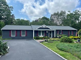 54 Madeline Road, Ridge, NY 11961