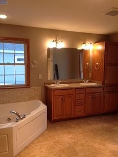 3rd image of 10370 S Redwood Ln