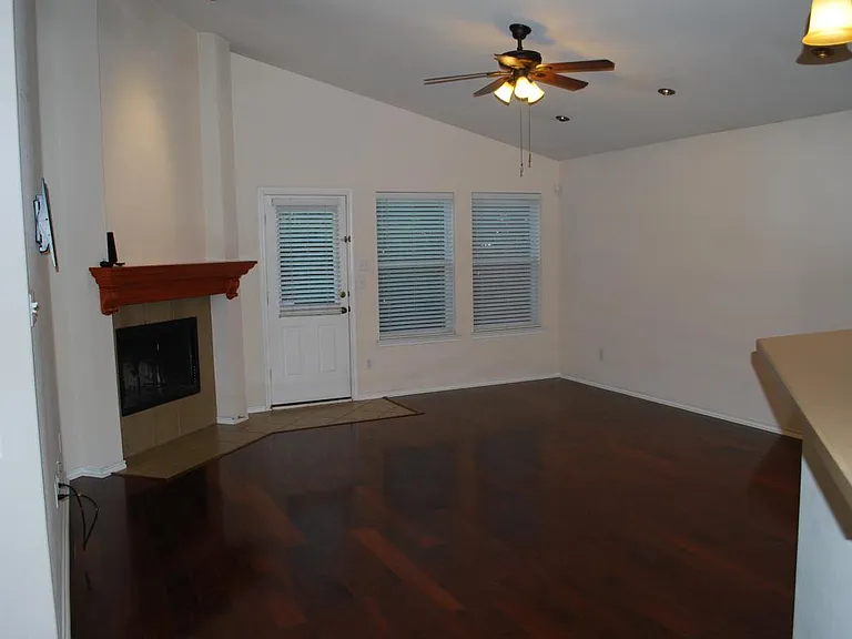 4713 Fox Sedge Ln — Photo 18