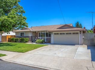 381 W Cornell Dr, Rialto, CA 92376