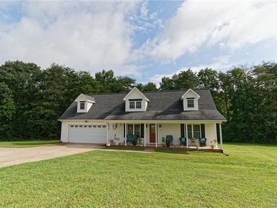 1688 Flag Ln, Vale, NC, 28168
