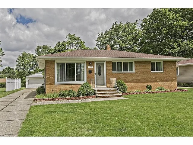 10940 Glamer Dr photo 1