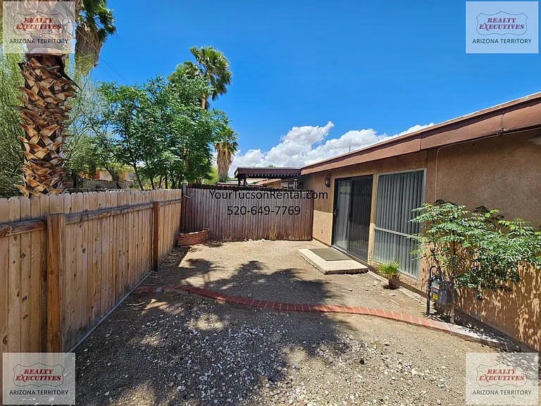 2743 W Sheryl Dr — Photo 3